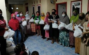 Sarinah Projo Purwakarta Berbagi Sembako Kepada Masyarakat di Bulan Ramadhan