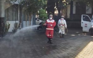 Satgas Covid-19 Purwakarta Semprot Disinfektan Dipusat Keramaian