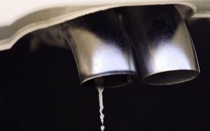 Knalpot Mobil Anda Keluar Air? Jangan Panik, Berikut Ini Penyebabnya