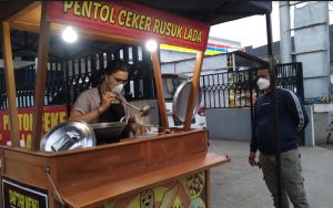 Pentol Ceker Rusuk Lada yang Nikmat ini Pasti Bikin Anda Ketagihan