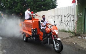 Kelurahan Nagri Tengah Adakan Penyemprotan Disinfektan Cegah Covid-19