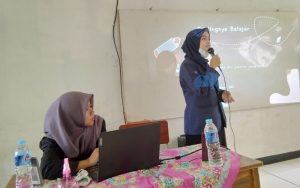 Seminar Terbatas, Mahasiswi UIN Memotivasi Pendidikan di Wilayah Perbatasan