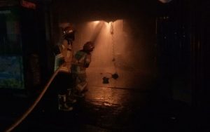 Sebuah Bengkel Motor di Kampung Krajan Wanayasa Ludes Terbakar Dini Hari