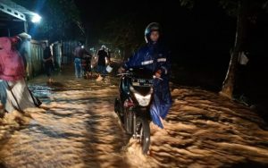 Sungai Cibogo Desa Cibogogirang Plered Meluap, Rumah dan Puluhan Hektar Sawah Terendam