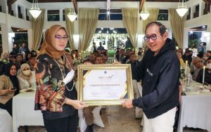 Sukses Bangun Sektor UKM, Pemkab Purwakarta Raih Penghargaan Natamukti Award 2022
