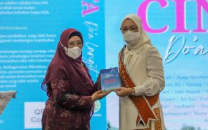 Anne Ratna Mustika Hadiri Launching dan Seminar Literasi AGPAII Purwakarta 2022