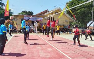 Polwan Polres Purwakarta Ikuti Pertandingan Bola Voli Sambut HUT Bhayangkara Ke-76