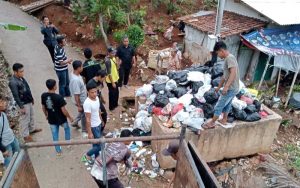 DLH Purwakarta Imbau Warga Perkotaan Untuk Buang Sampah ke TPS Sesuai Jadwal