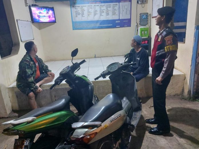 Patroli Dialogis, Upaya Polres Purwakarta Jalin Komunikasi Dengan Masyarakat kegiatan Patroli Dialogis dengan menyambangi masyarakat di wilayah hukum Polres Purwakarta.