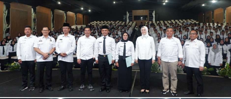 Bupati Purwakarta, Anne Ratna Mustika resmi melantik P3K Formasi Tahun 2022.