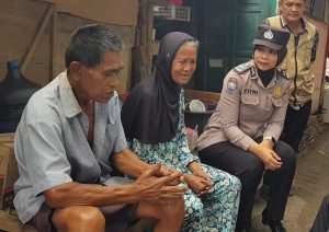 Bakti Sosial Kemasyarakatan, Satbinmas Polres Purwakarta Gelar Kegiatan Jumat Berkah