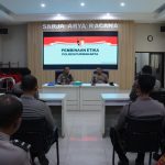 melaksanakan sosialisasi pembinaan etika profesi personel di aula Sarja Arya Rancana, Mapolres Purwakarta,