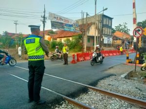 Rutin Lakukan Gatur Lantas, Satlantas Polres Purwakarta Ajak Masyarakat Taati Aturan Lalulintas
