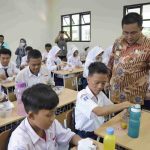 Makan bergizi gratis Purwakarta