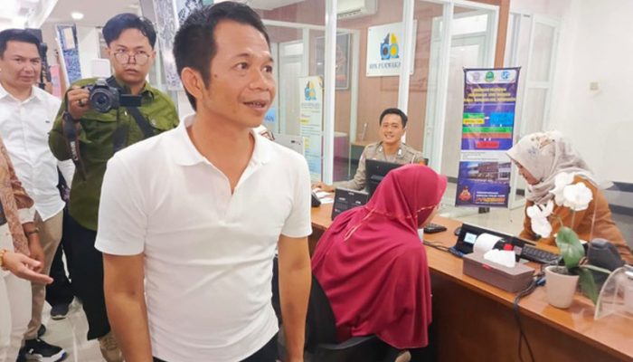 Binzein Jadi Bapak Asuh Anak Korban Penembakan KKB Papua