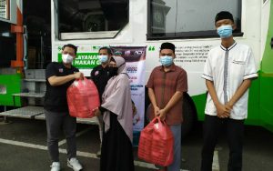 ACT Purwakarta Bagikan Makan Lewat Foodtruck Ifthar Ramadhan