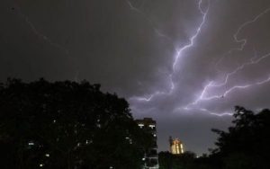 Waspada! Dari Purwakarta Hingga Pangandaran, Berpotensi Hujan Lebat Disertai Petir