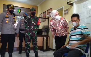 Polres Purwakarta Gelar Vaksinasi Massal Sambut HUT Bhayangkara ke-75