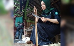 Cakep! Mojang Purwakarta Ini Begitu Peduli Lingkungan dan Kelestariannya