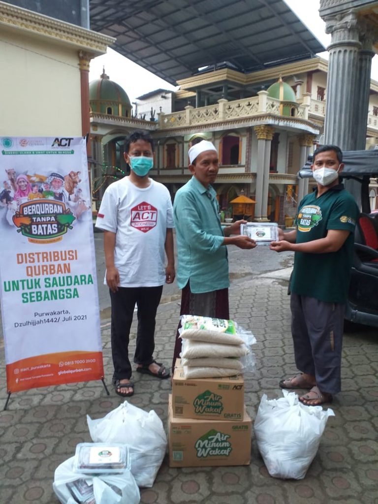 Tiga Hari, ACT Bersama Jabar Bergerak Purwakarta Salurkan Daging Hasil Qurban