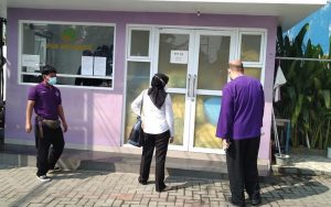 Terkait Limbah Medis Berserakan, DLH Purwakarta Terjun Langsung ke Lokasi