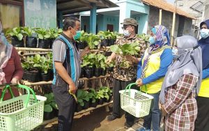 Kreatif, Cara Ibu-Ibu di Purwakarta Bertahan di Tengah Pandemi Covid-19