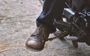 Pakai Kick Starter Memang Merepotkan, Tapi Ternyata Banyak Manfaatnya