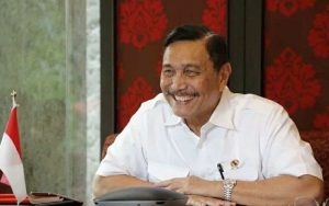 Menko Marves Luhut Sebut Pemerintah Longgarkan Aturan Operasional Mal