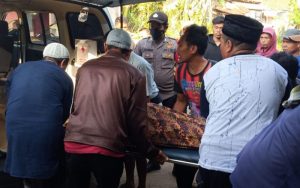 Truk Pengangkut Es Balok Terperosok di Waduk Cirata, Sopir Meninggal Dunia