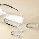 Gelas kaca pecah saat dituang air panas