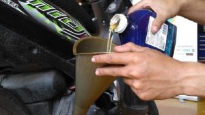 Ciri Motor Kekurangan Oli Yang Jarang Diketahui