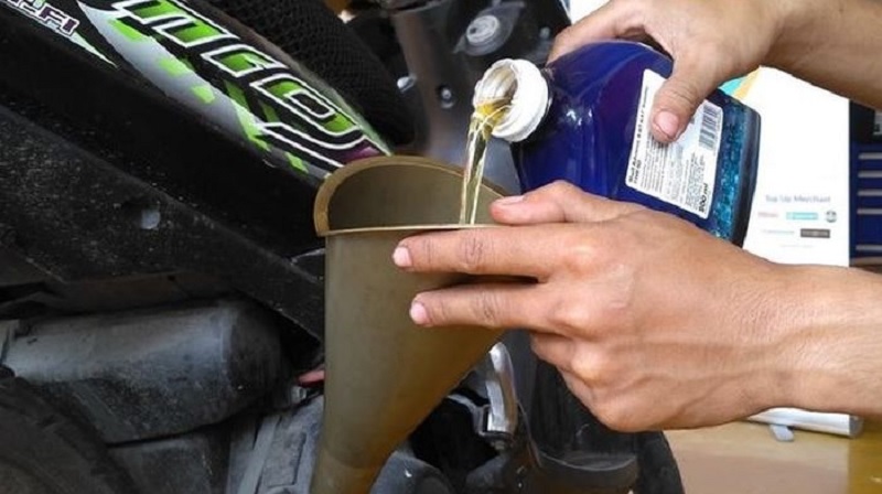 ciri motor kekurangan oli