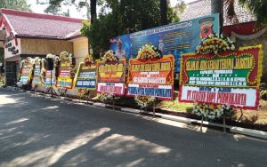 Ratusan Karangan Bunga Menghiasi Sertijab Kapolres Purwakarta yang Baru