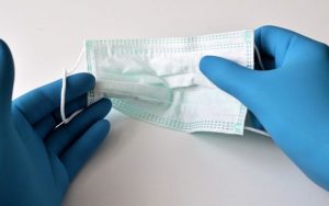 Pakar: Memasuki Musim Dingin Diimbau untuk Mengganti Masker Kain ke Masker Medis