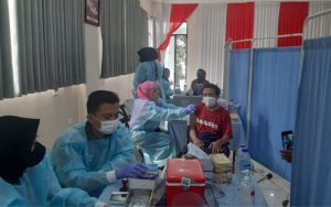 500 Orang Penyandang Disabilitas Ikuti Vaksinasi Dosis Kedua di Mako Sesko TNI Bandung