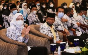 Bupati Purwakarta Hadiri Acara Hari Guru Nasional Sekaligus HUT Ke-76 PGRI Tahun 2021