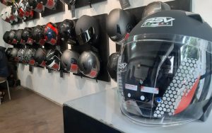 Naik Motor di Sirkuit Mandalika, Presiden Jokowi Gunakan Helm Buatan Bandung