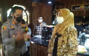 Anne Ratna Mustika Resmikan Kafe Kopi Balad Madaba di Pesantren Madinah Lodaya