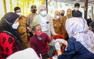 Pemkab Purwakarta Kejar Target Percepatan Vaksinasi Covid-19 Nasional Bagi Warga Lansia