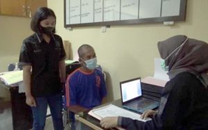 Sadis! Bocah Berusia 2 Tahun di Jatiluhur Jadi Korban Penganiayaan Oleh Ayah Tirinya