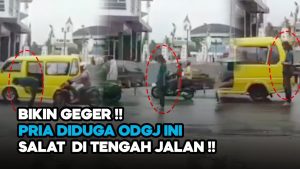 Video: Seorang Pria Diduga ODGJ di Sukabumi Ini Terekam Kamera Shalat di Tengah Jalan