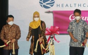 Menkes Bersama Bupati Purwakarta Resmikan Pabrik Alat Kesehatan di Campaka