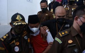 Terdakwa Pemerkosa 13 Santriwati di Kota Bandung Dituntut Hukuman Mati
