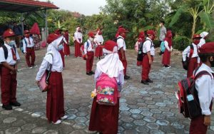 Vaksinasi Lansia Belum 50 Persen, PTM 100 Persen di Purwakarta Kembali Ditunda