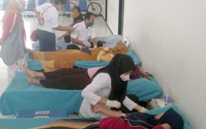 Bantu Pasokan PMI, Puluhan Emak-Emak di Purwakarta Ikuti Bakti Sosial Donor Darah