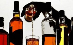 Seorang Pemuda di Sukatani Tewas Usai Tenggak Miras, Dua Lainnya Dilarikan ke Rumah Sakit