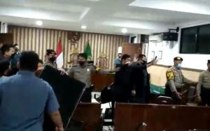 Sidang Kasus Pembunuhan di Pengadilan Negeri Purwakarta Diwarnai Kericuhan