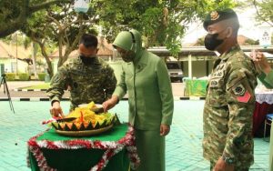 Resimen Armed 1/SY/1 Gelar Syukuran Sederhana di Hari Ulang Tahun ke-61 Kostrad