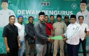 Daftar Sebagai Bacaleg, Sejumlah Tokoh Pemuda Datangi Kantor PC PKB Purwakarta
