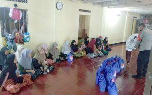 Jelang HUT Bhayangkara Ke-76, Polsek Jatiluhur Gelar Bakti Sosial di Pesantren As Salaaf